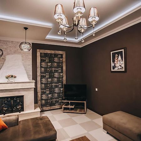 7 Rooms Hotel Tserovani Exterior photo