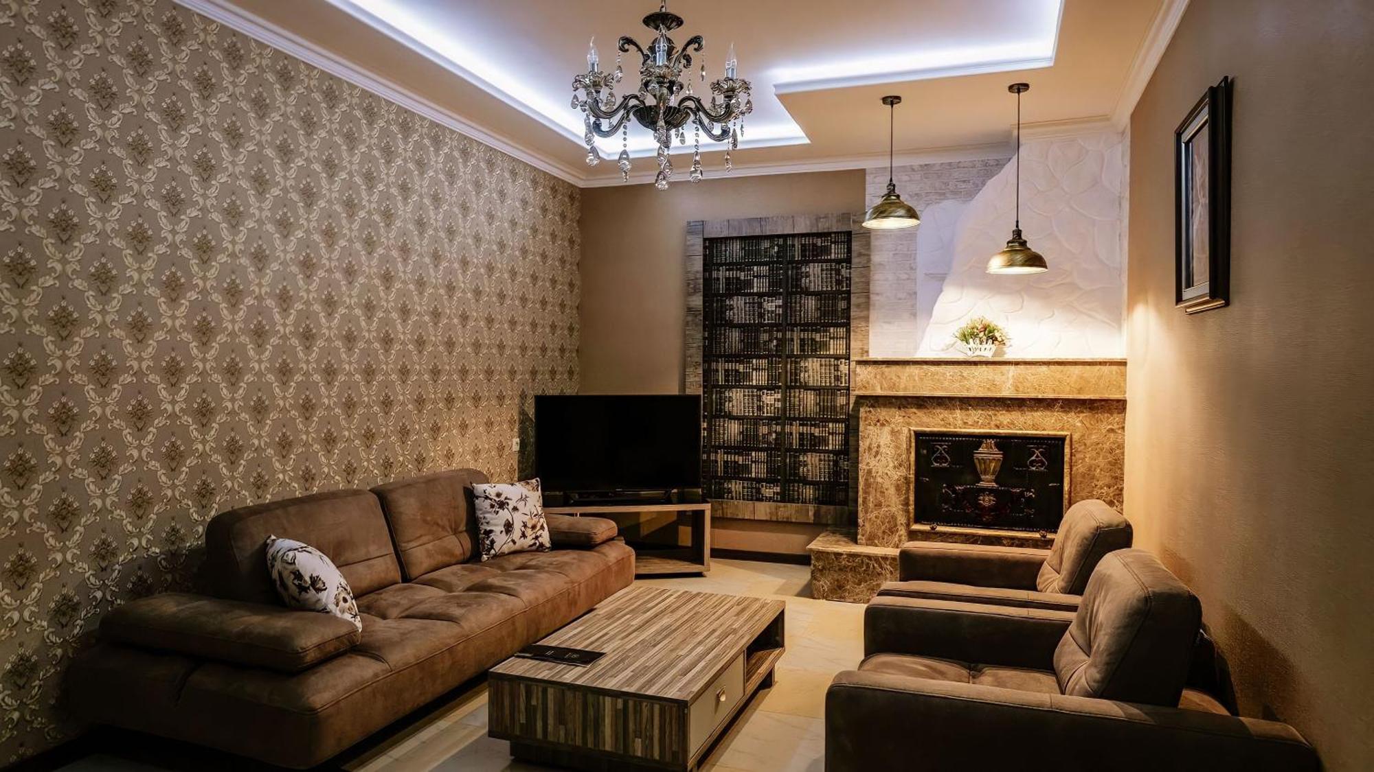 7 Rooms Hotel Tserovani Exterior photo