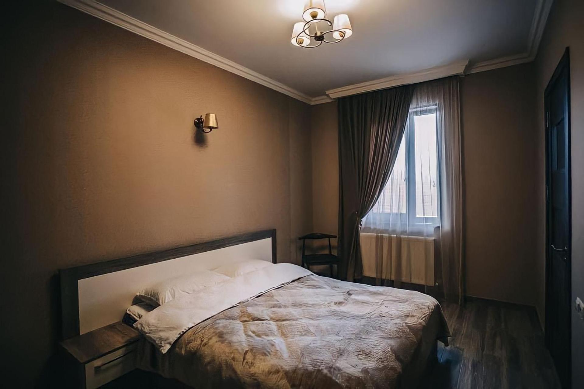 7 Rooms Hotel Tserovani Exterior photo
