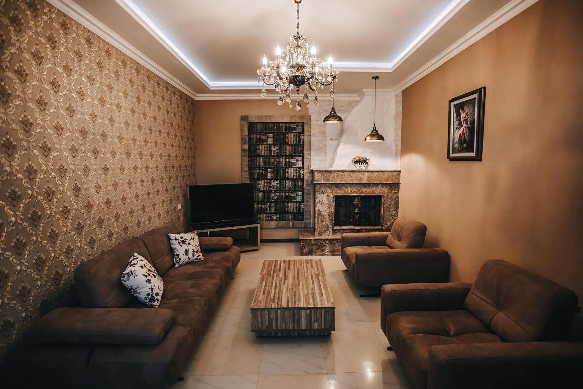 7 Rooms Hotel Tserovani Exterior photo